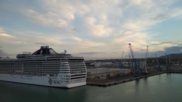 Civitavecchia Italia 2018 Junta Popa Crucero Estacionamiento Puerto — Vídeos de Stock
