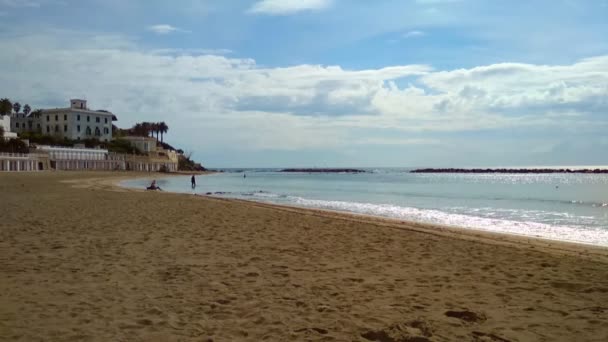 Piaszczysta Plaża Morze Upadku Santa Marinella Włochy — Wideo stockowe