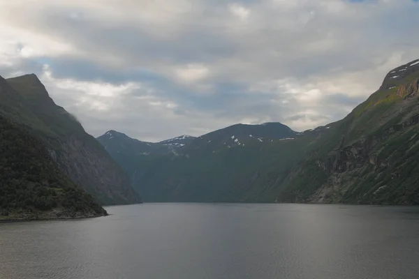 Frühmorgens Fjord Geiranger Norwegen — Stockfoto