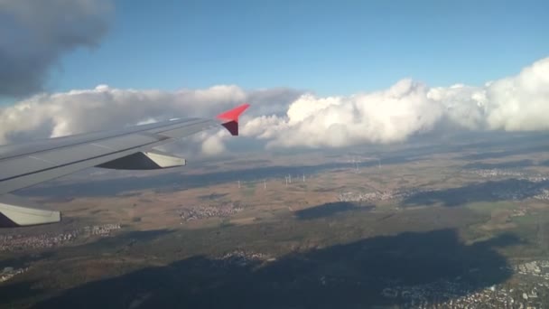 Aripa Avionului Suprafața Terenului Norii Scădere Frankfurt Main Germania — Videoclip de stoc