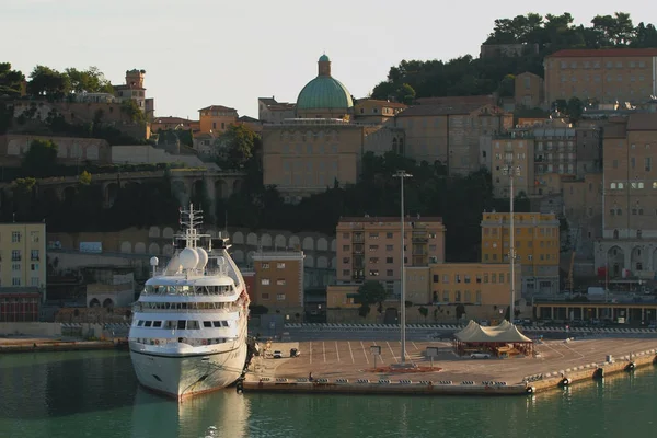 Cruise Haven Stad Heuvel Ancona Italië — Stockfoto