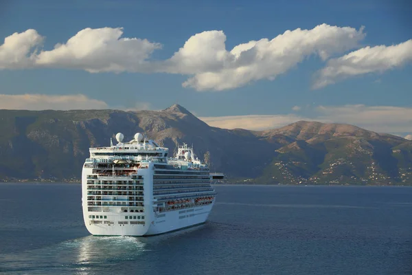 Crucero Línea Mar Corfú Grecia — Foto de Stock