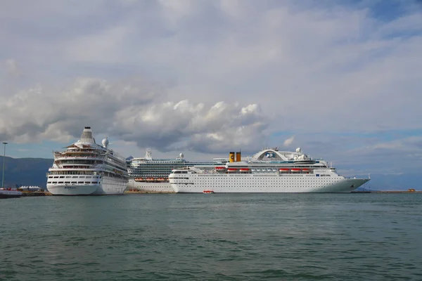 Corfu Greece Sep 2013 Cruise Liners Parking Port — Stock Photo, Image