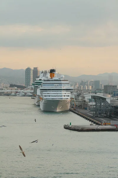 Puerto Cruceros Transatlánticos Estacionamiento Barcelona España — Foto de Stock