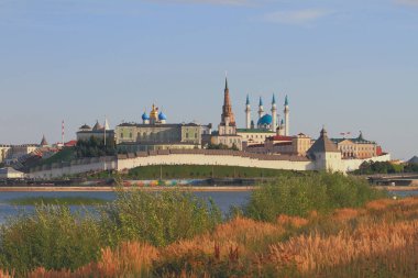Sahil, nehir, Kremlin. Kazan, Rusya Federasyonu