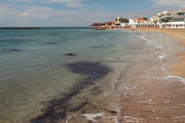 Ekim ayında deniz ve sandy beach. Santa Marinella, İtalya