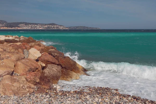 Deniz Körfezinin Taşlı Çakıl Sahili Nice Fransa — Stok fotoğraf