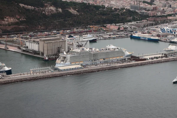 Barcelona España Junio 2019 Crucero Aparcamiento Puerto Fotografía Aérea — Foto de Stock