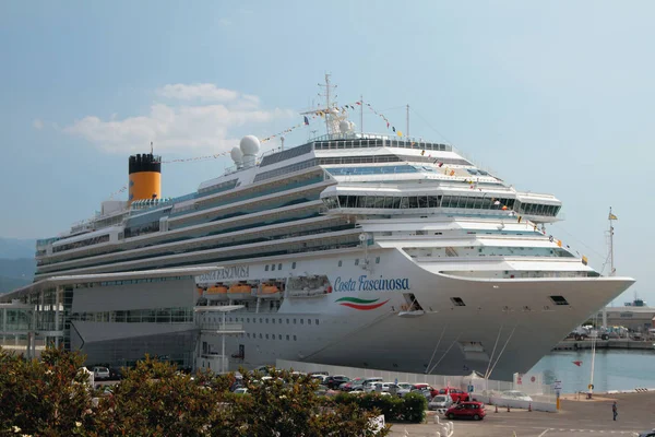 Savona Italia Junio 2019 Crucero Estacionamiento Puerto —  Fotos de Stock