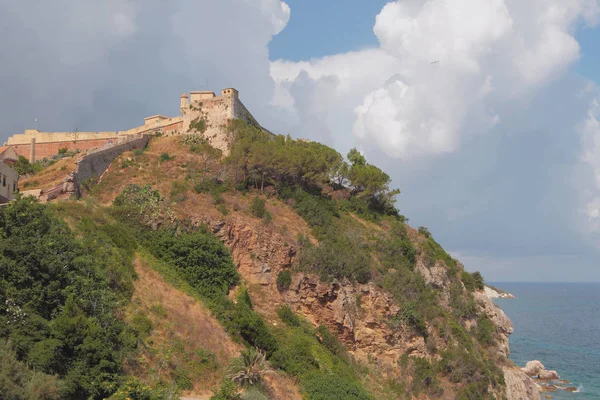 Medeltida Fästning Stenig Havsstrand Portoferraio Elba Italien — Stockfoto