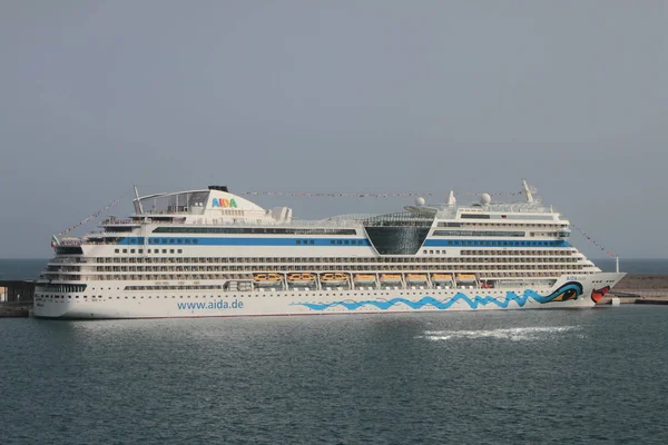 Palma Mallorca Spain Jul 2019 Cruise Liner Mooring Port — Stock Photo, Image