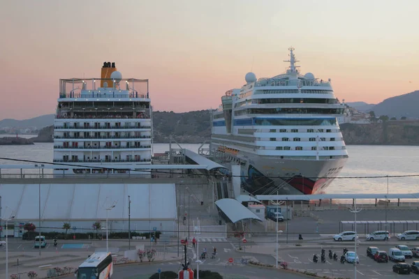 Ibiza España Jul 2019 Cruceros Amarre Portuario Por Noche —  Fotos de Stock