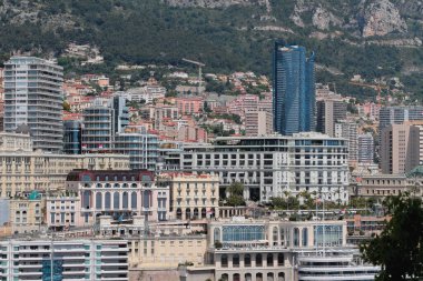 Dağ yamacındaki şehir. Monte Carlo, Monako