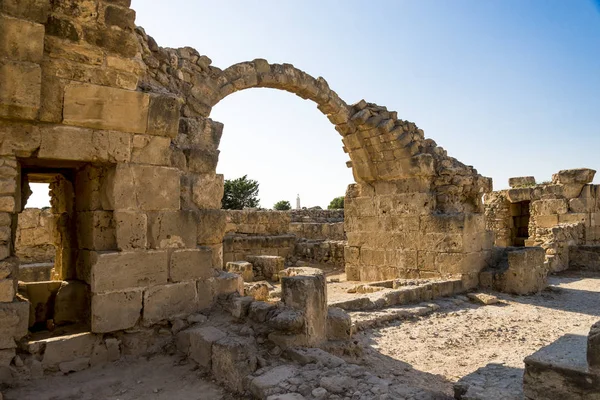 Schilderachtige Boog Overblijfselen Van Saranta Kolones Fort Paphos Archaeological Park — Stockfoto