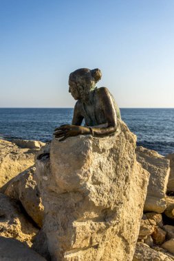 Pafos kale sitesi, Kıbrıs yakın su çıkan Mehmetçik heykeli