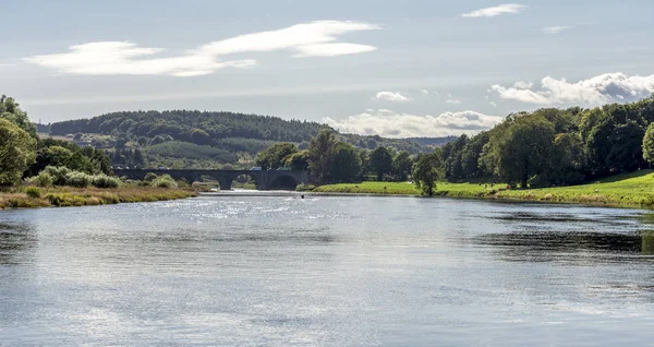 Widok Rzeki Dee Most Dee Piękny Jesienny Dzień Aberdeen Szkocja — Zdjęcie stockowe