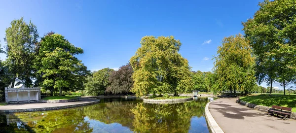 Piccolo Stagno Nel Parco Duthie Autunno 2017 Aberdeen Scozia — Foto Stock