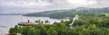 Loch Lomond kıyısında ve hizmetçi Loch yandan çarklı gemi deniz hayat akvaryum, İskoçya'nın üstten bir görünüm