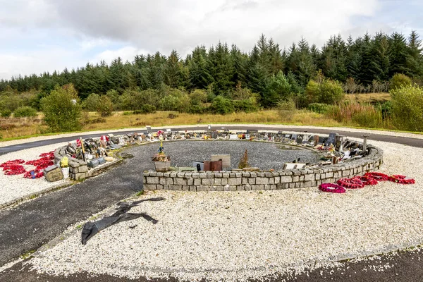 Red Wreathes Garden Remembrance Commando Memorial Lochaber Scotland October 2017 — стокове фото