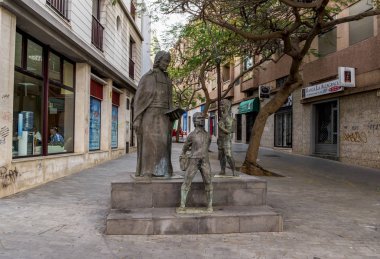 Santa Cruz de Tenerife, İspanya 'daki San Juan Bautista de La Salle meydanında bir heykel grubu.