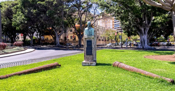 Buste van de Spaanse vice-admiraal en politicus Juan Bautista Antequera y Bobadilla in Santa Cruz de Tenerife, Canarische Eilanden, Spanje — Stockfoto