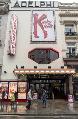 Adelphi Tiyatrosuna Giriş Batı Londra, İngiltere