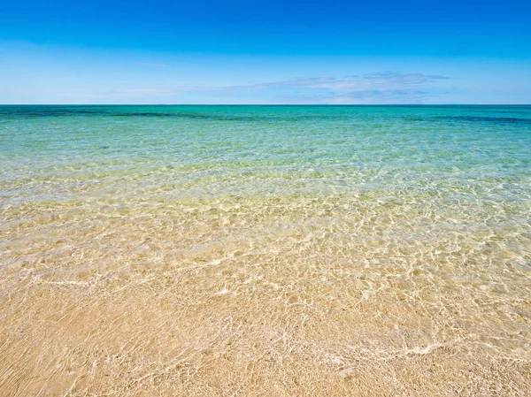 Tropischer Leerer Strand Einem Sonnigen Tag Hintergrund Der Horizont Des — Stockfoto