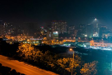 yıldırım gece şehrin güzel manzara. Rostov on Don, Rusya Federasyonu.