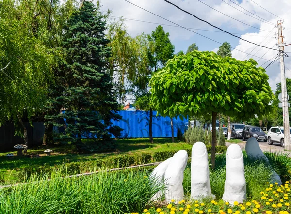 Rostov Don Rusia Mayo 2018 Escultura Mano Vida Avenida Stachki —  Fotos de Stock