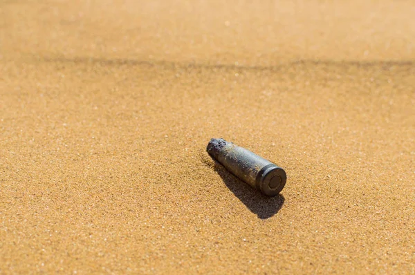 Старий Іржавий Гільза Кулі Піску Закрити — стокове фото