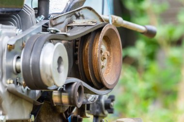 Tarım makine bölümü. Kasnak kemer yazmalar.