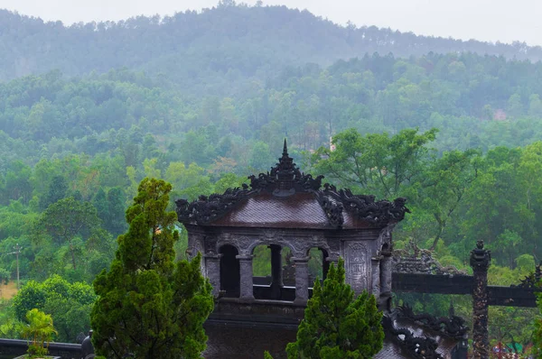 Vietnam, renk tonu, 16 Aralık 2016: Khai Dinh mezar Nguyen İmparator Khai Dinh için inşa edilmiş.