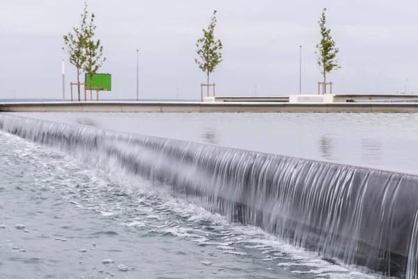 Cascata Decorativa Grande Fontana Focus Selettivo — Foto Stock