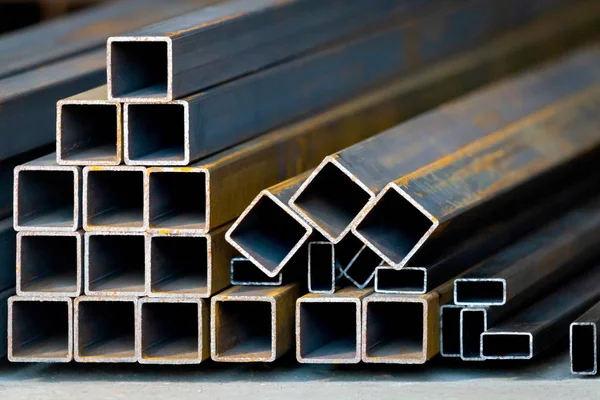 Yüksek karbon metal tüp arka plan ağır sanayi için kare.