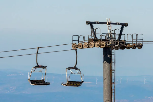 Cableway Montanhas Para Esquiadores Estância Esqui — Fotografia de Stock