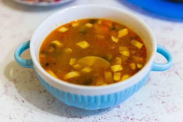 Comida tailandesa, Tom Yam Kung, Sopa picante de camarão. — Fotografia de Stock