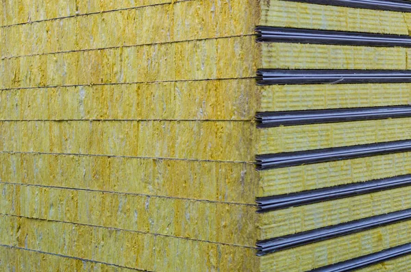 Packing sandwich panel sustainable insulated. Fiber material for wall building