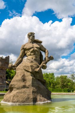 VOLGOGRAD, RUSSIA - 26 Mayıs 2019: Mamayev Kurgan 'daki Ölüm Anıtı