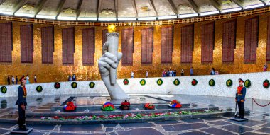 VOLGOGRAD, RUSSIA - 26 Mayıs 2019: Volgograd 'da Şeref ve Ebedi Alev Muhafızları