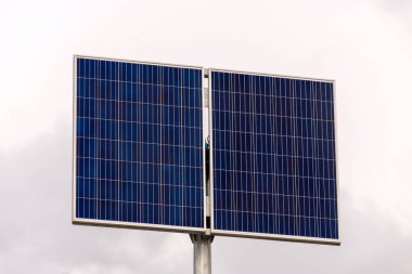 Güneş paneli, fotovoltaik, alternatif elektrik kaynağı - sürdürülebilir kaynaklar kavramı