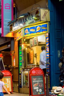 Kebap Restoran Latin Quarter. Fransa, Paris, 04 Ekim 2014