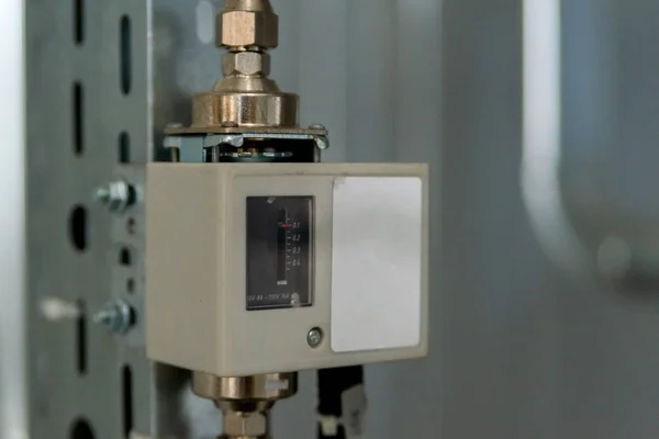 Αναλογικός ρυθμιστής συσκευής για αποτελεσματικό αυτοματοποιημένο σύστημα θέρμανσης — Φωτογραφία Αρχείου