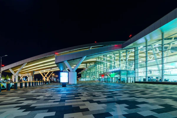 Rússia, Rostov-on-Don, 17 de setembro de 2019: Aeroporto Internacional de Platov exterior do edifício — Fotografia de Stock