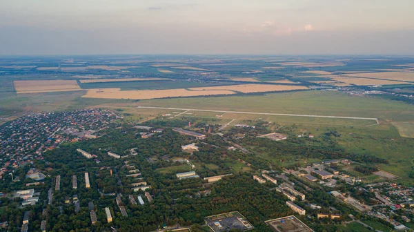Luftaufnahme Von Vorstadthäusern Der Großstadt Panoramaaufnahme Aus Der Luft Drohne — Stockfoto