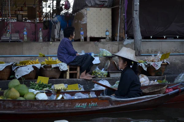Bu benim hayatım. Ticaret. Yüzen Pazar. 