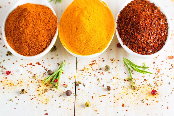 Spices Wooden Spoon Herbs Curry Saffron Turmeric Rosemary Cinnamon Garlic — Stock Photo, Image