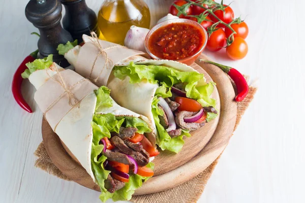 Fotó Élelmiszer Mexikói Szendvics Burrito Fajita Taco Betakar Tortilla Marha — Stock Fotó