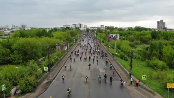 Sfilata Dei Ciclisti Tenutasi Kirov Maggio 2019 Sparatoria Dal Quadricottero — Video Stock