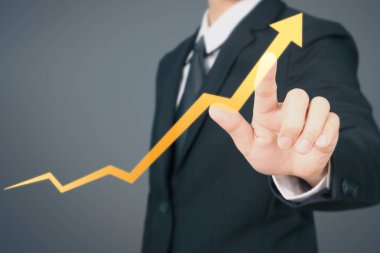 İşadamı dokunmadan stok grafik büyüme gösteren