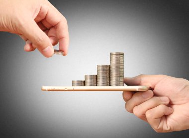  Akıllı telefonda sikke, iş e-ticaret kavramı